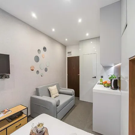 Апартаменти Stylish Urban For 3 *